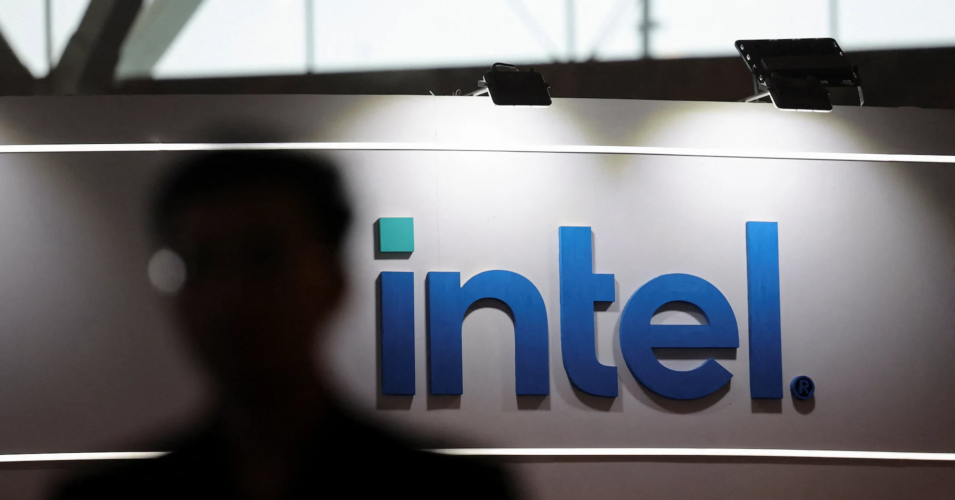 Intel results to show if barrage of investments in chipmaker paying off