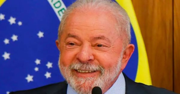 Lula leaving on Asian tour - meeting with Trump possible