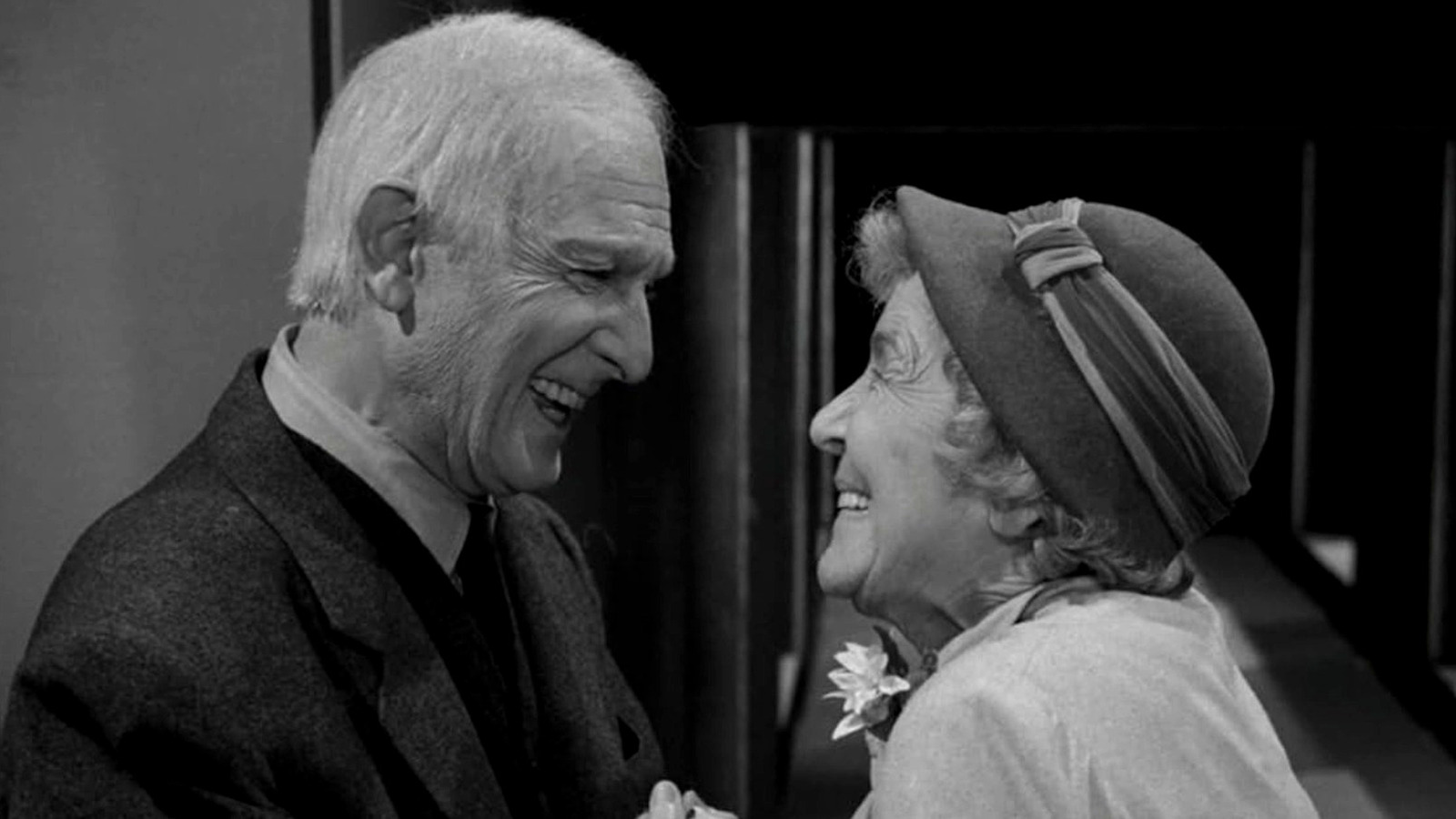 The Twilight Zone Unknowingly Cast An Actor Who Was Really Living The Episode's Story
