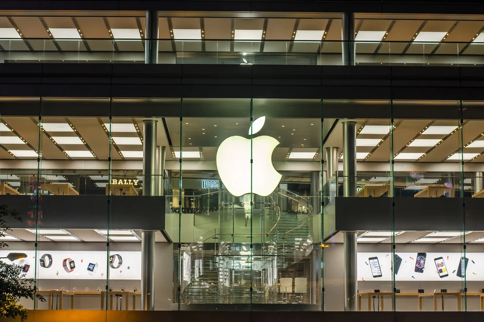 Apple Faces New Antitrust Suit In China With Stock At All-Time Highs: Should Investors Be Worried?