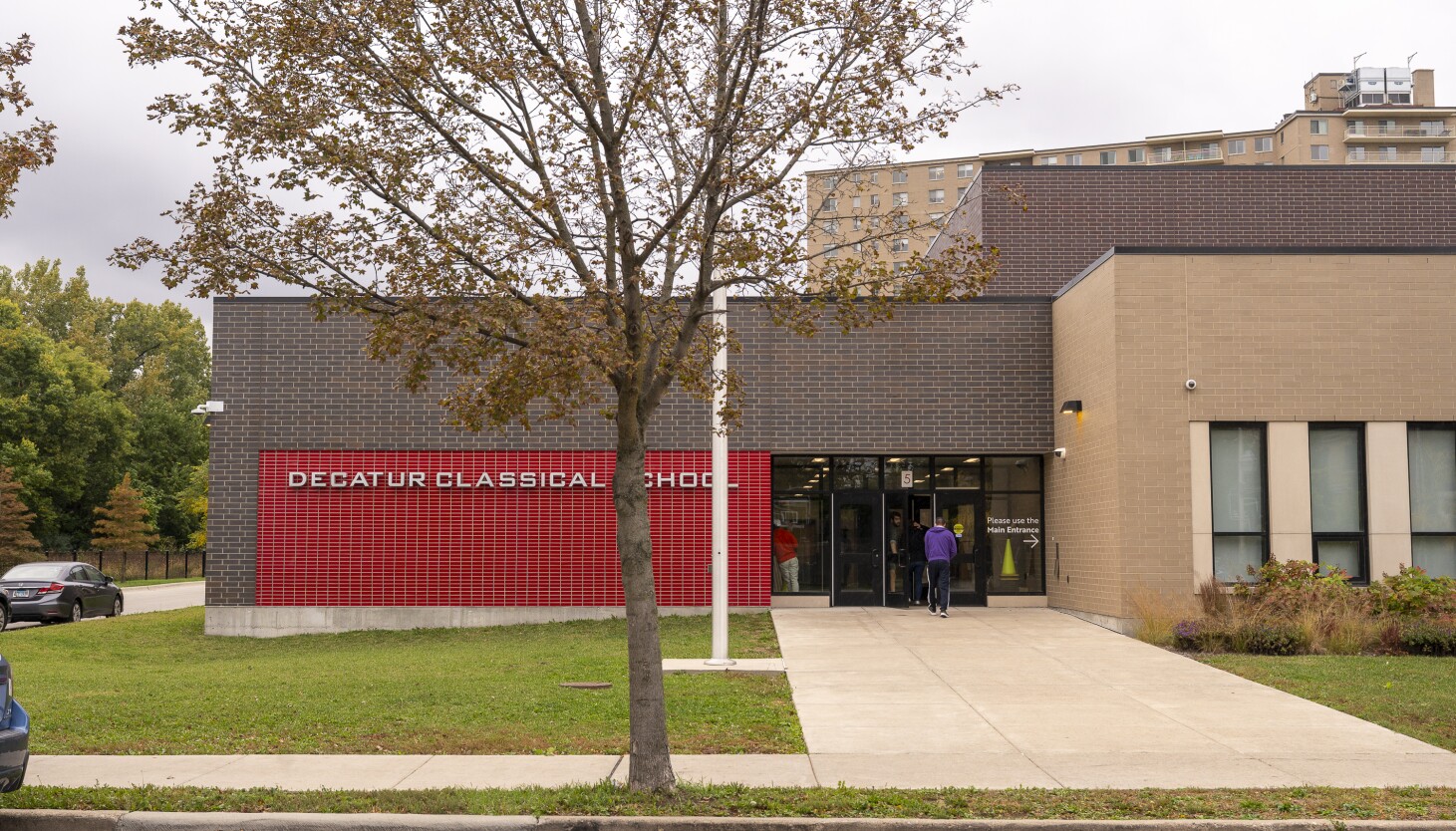 Immigration agents arrest CPS vendor outside North Side school