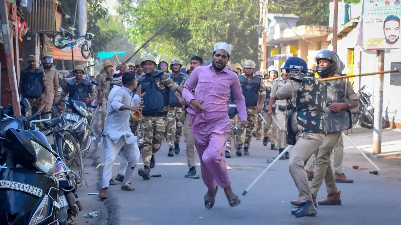 'I Love Muhammad; Row: Gunfire Heard in New Bareilly Violence Video - The Big Updates