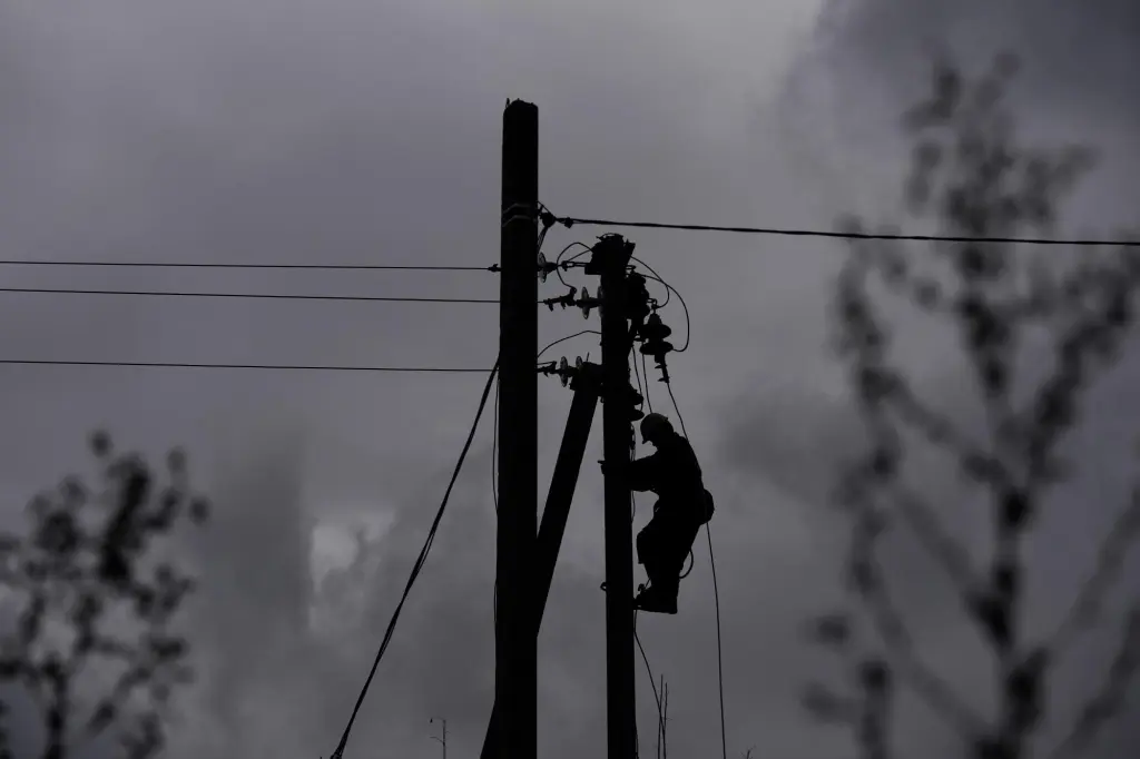 Russia’s new energy assault pushes Ukrainians into winter of blackouts