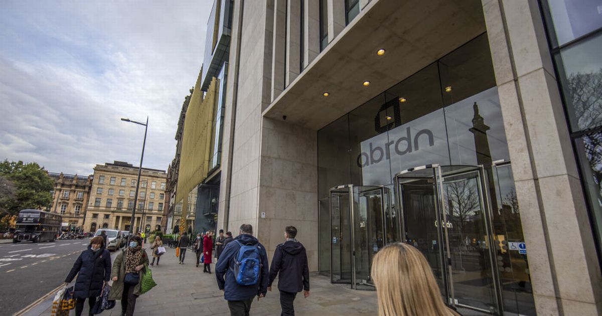 Aberdeen reports reduced outflows and rising assets under management
