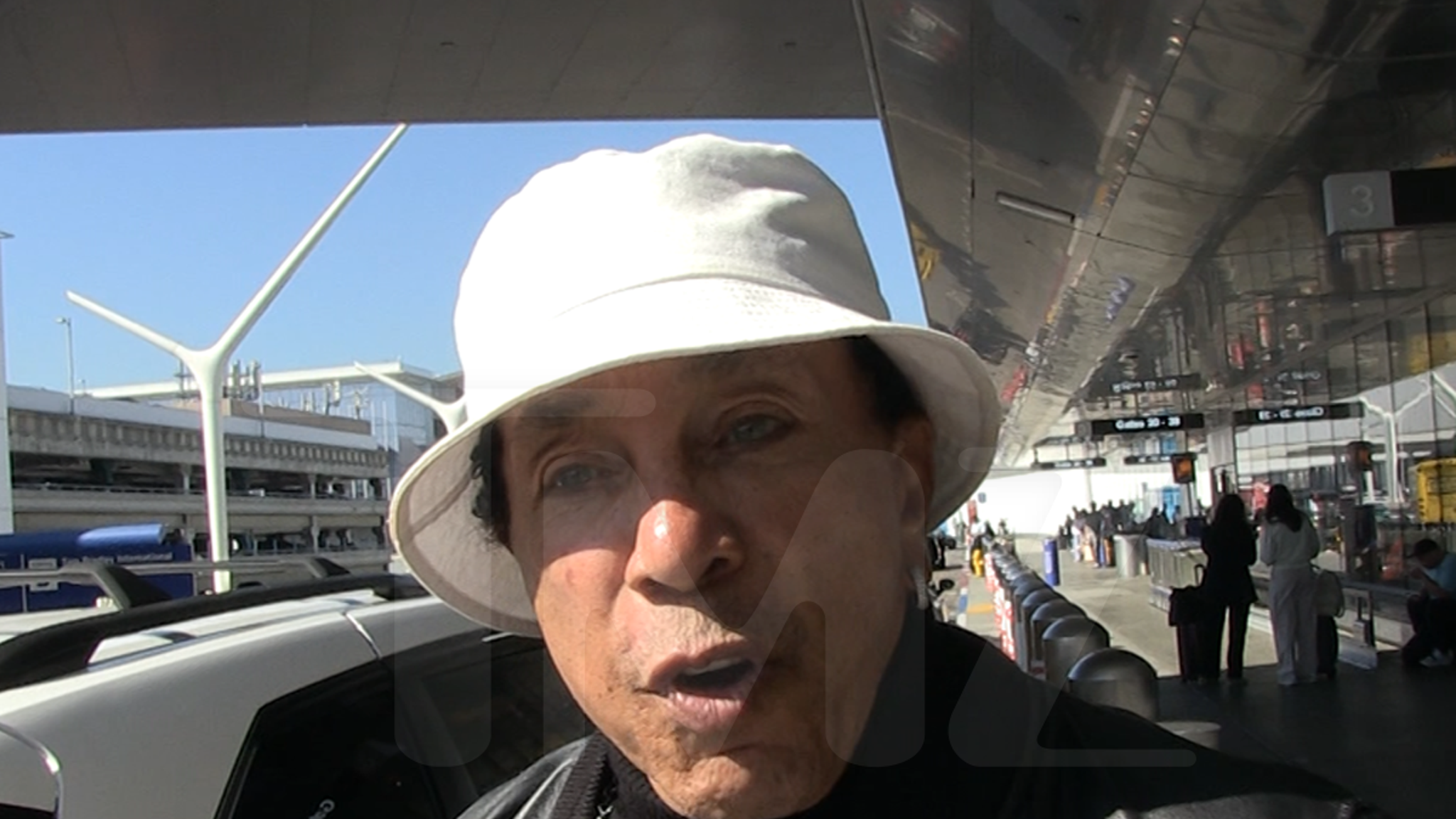 Motown Legend Smokey Robinson Calls A.I. a 'Real Scary Situation'
