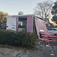 Apparent food truck explosion in southwest Roanoke injures 2