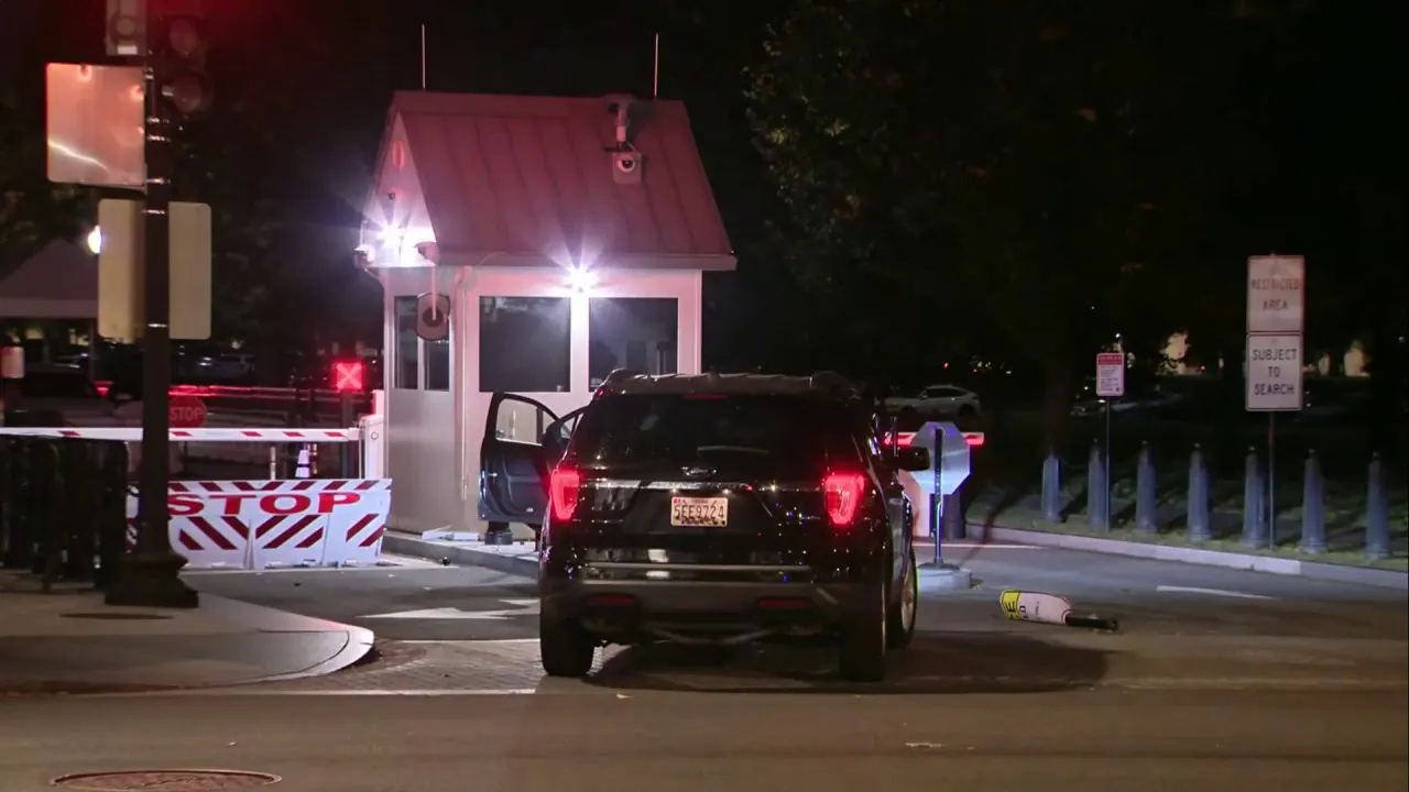 White House security threat neutralized after driver plows into barricade and more top headlines