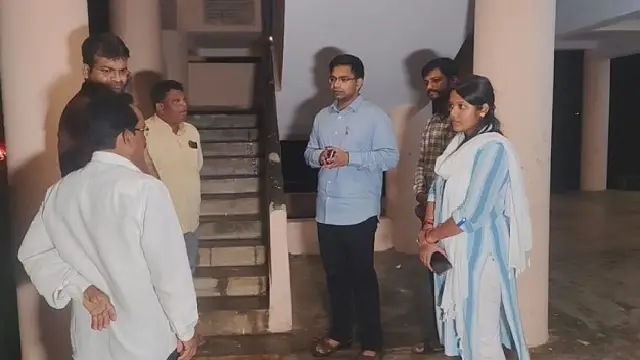 Heavy rains in Ganjam: Collector Keerthi Vasan visits cyclone shelter homes and reviews preparedness