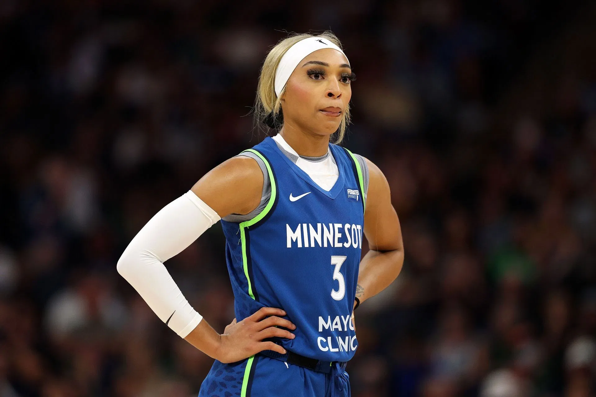 A for effort LMAO: WNBA fans in stitches as DiJonai Carrington recreates Ja Morant meme while shielding Cheryl Reeve's crashout