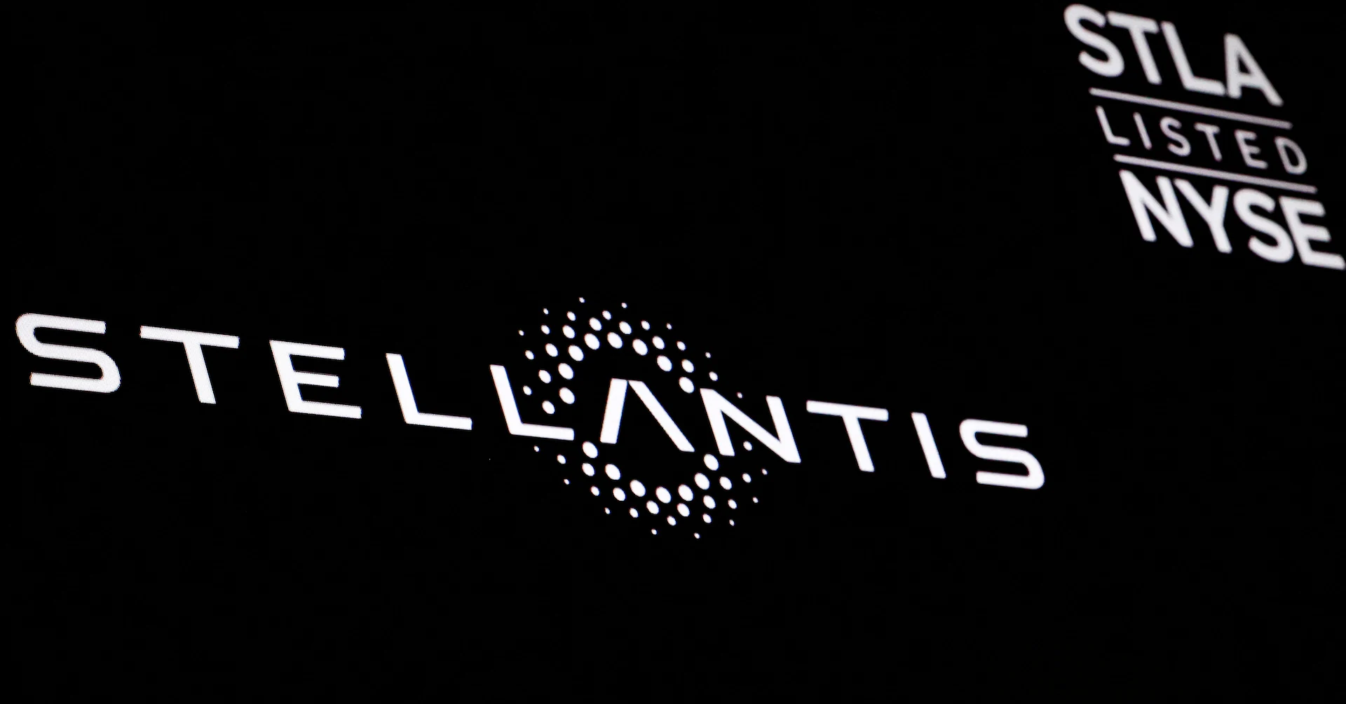Stellantis to recall over 123,000 U.S. vehicles over risk of detached trim pieces - Reuters
