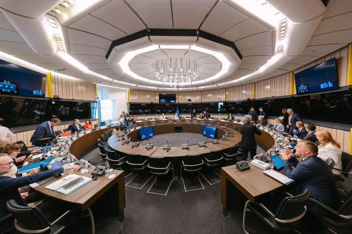 Tariffs Instead of Veto – Is the EU Finding New Way to Sanction Russia?