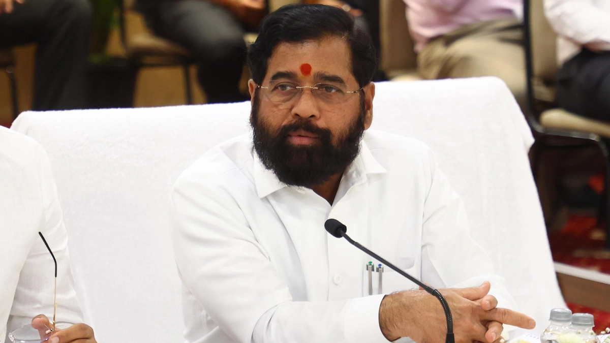 Eknath Shinde Orders Suspension of MSRDC Officer Over Traffic Woes in Thane, Mumbai Metropolitan Region; Announces MMRDA Will Use AI To Study Congestion Issues