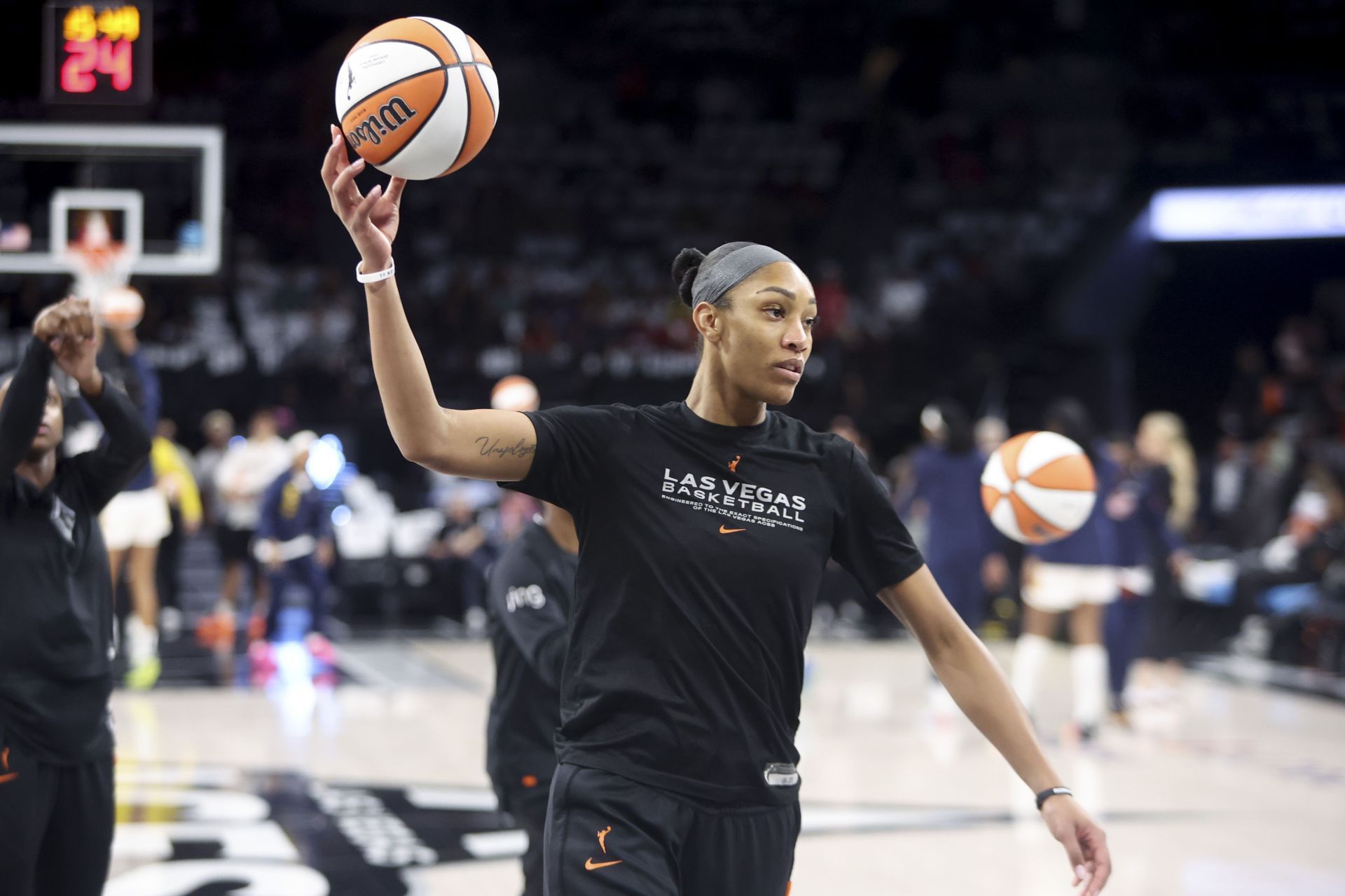 "This is why A'ja Wilson stinking it up": Fans react as Bam Adebayo shows up at Gainbridge Fieldhouse for Aces vs. Fever Game 3