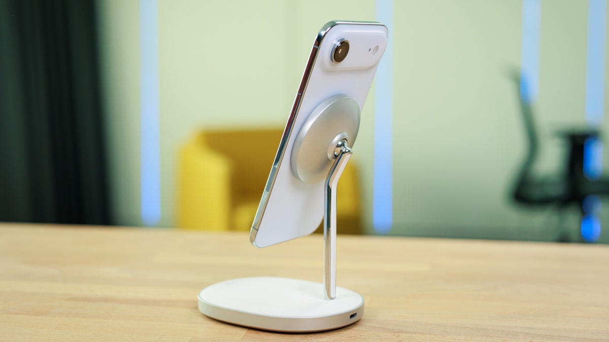 I never liked the iPhone Air, but I don't think Apple should cancel it... yet