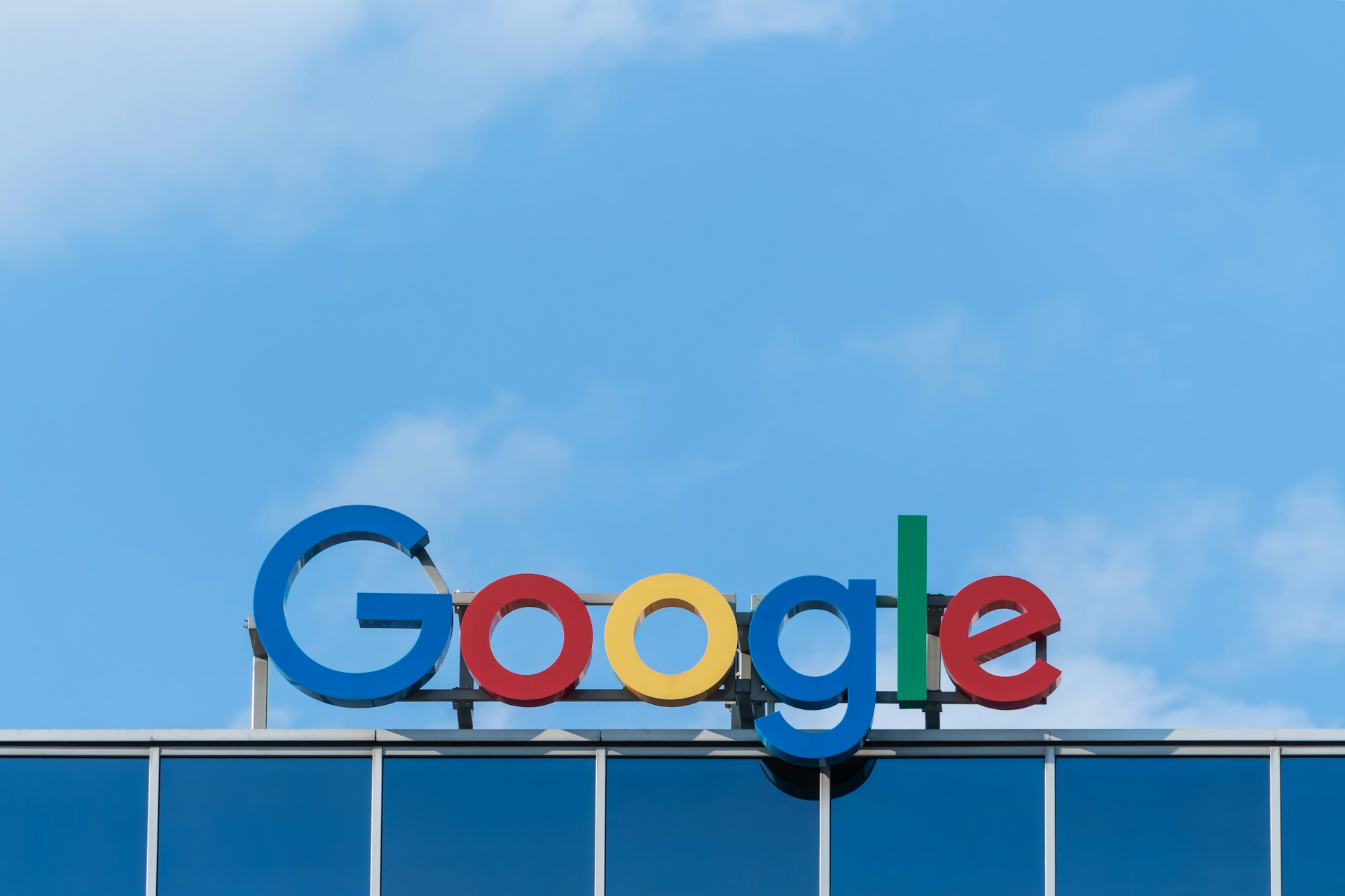Google Stock: Is AI Growth Real or Not? Investors Shocked as Alphabet Skyrockets Past $3 Trillion