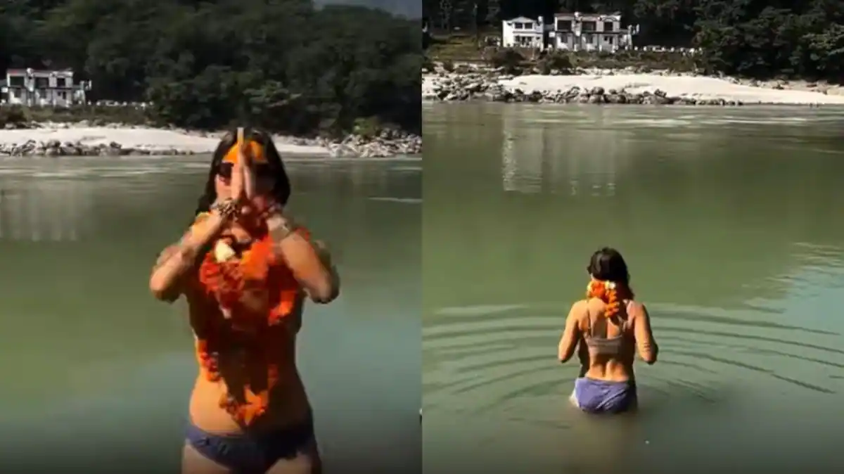 Woman Taking Holy Dip In Ganga Wearing Bikini Has Sparked Controversy: Netizens React: `Chaddi Pehen Kar Nahane Wale Uncle Ko Problem Ho Rahi Hogi`