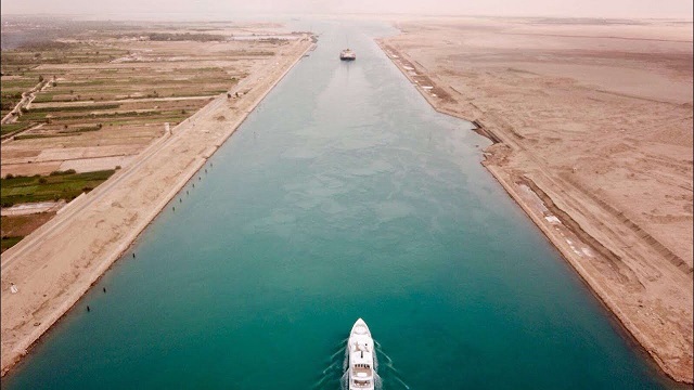 Suez Canal’s revenues down 9 bln USD over 2 yrs amid regional tensions: Egyptian president