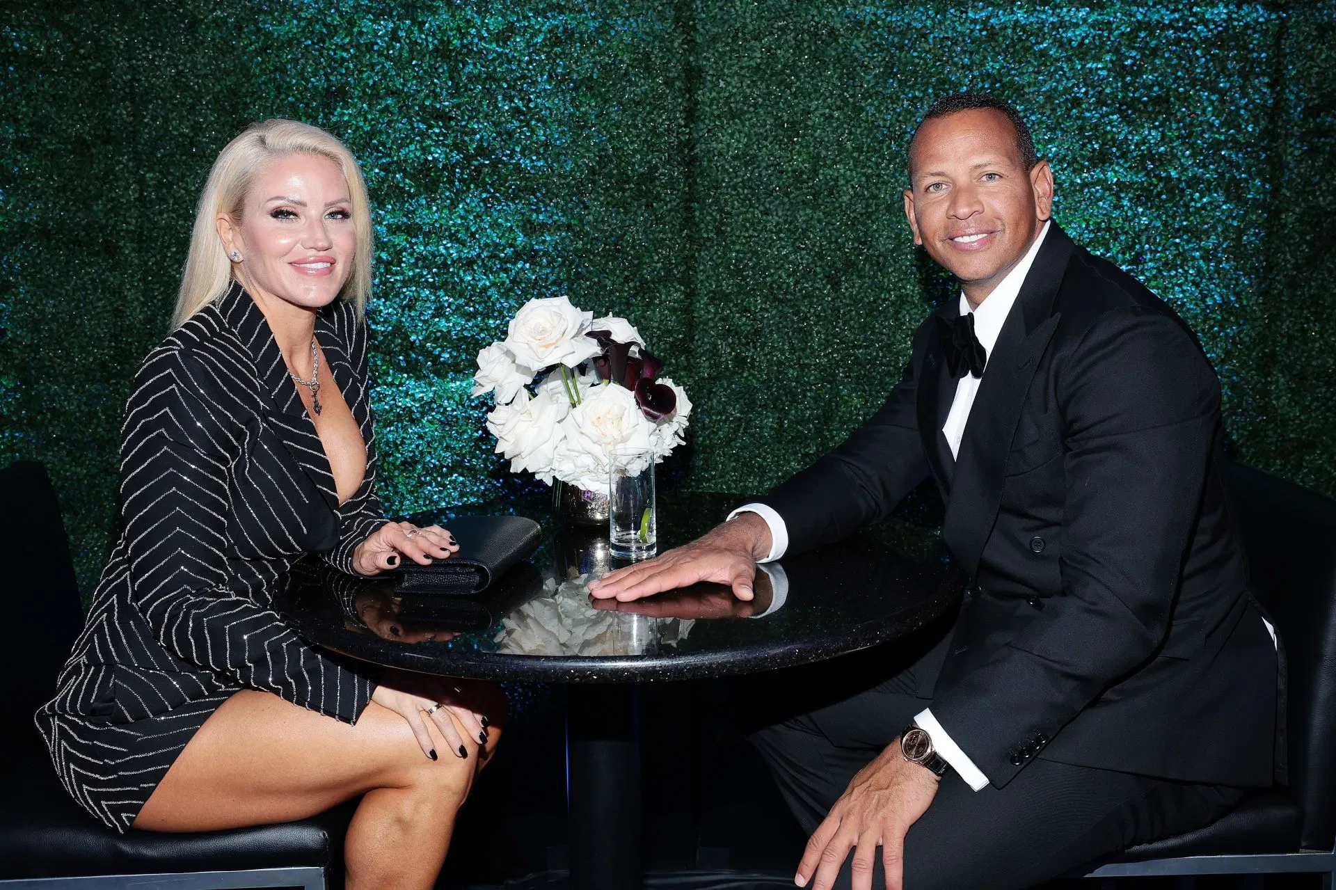 Alex Rodriguez's girlfriend Jaclyn Cordeiro rocks an effortlessly stylish outfit, pairing a Commando top with glittery shorts in a chic mirror selfie