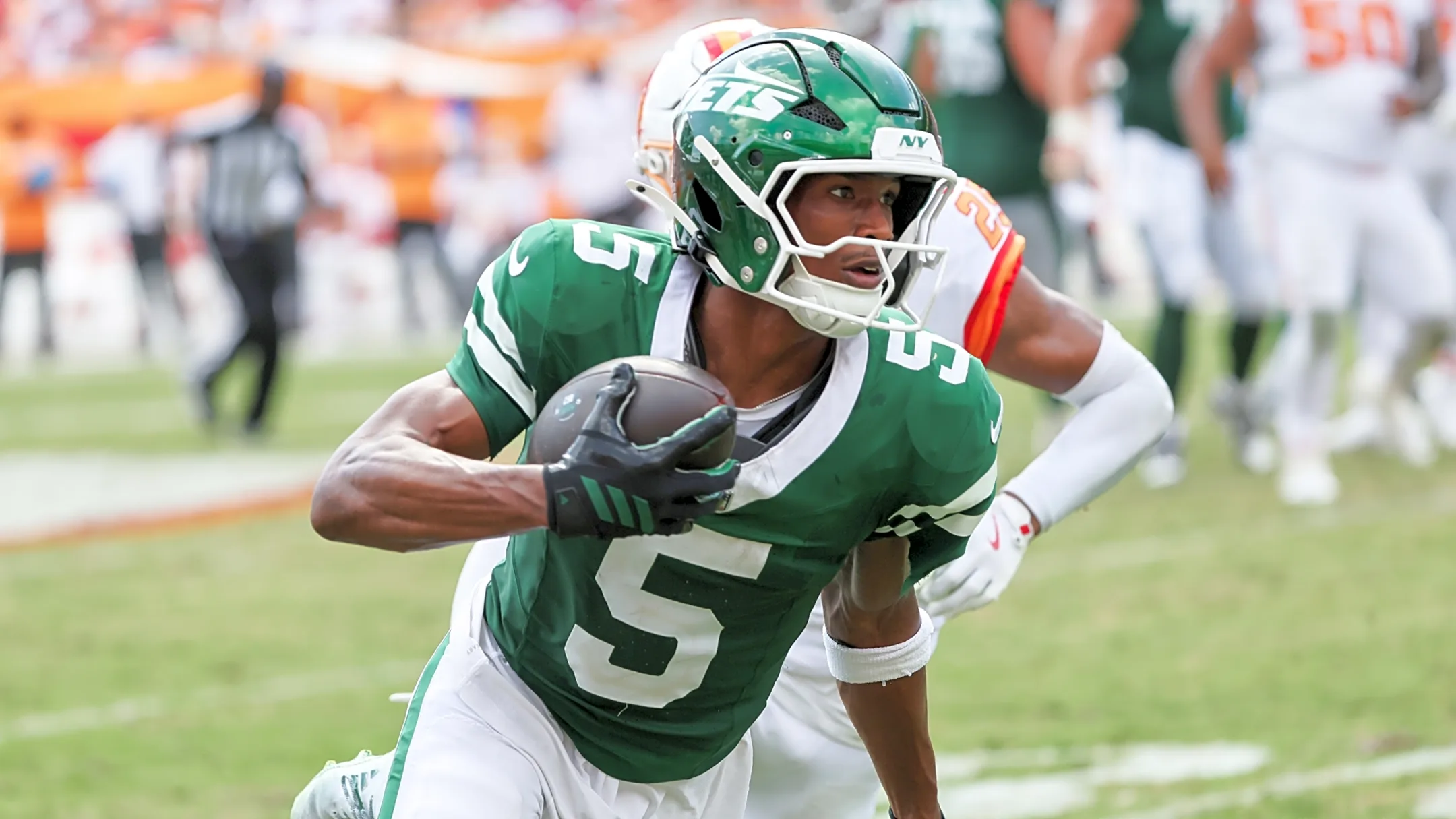 NY Jets WR Garrett Wilson has Aaron Glenn’s (passionate) back