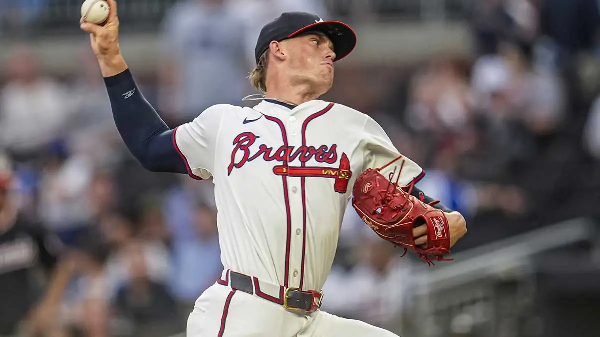 Braves make 2 roster moves during final weekend of season