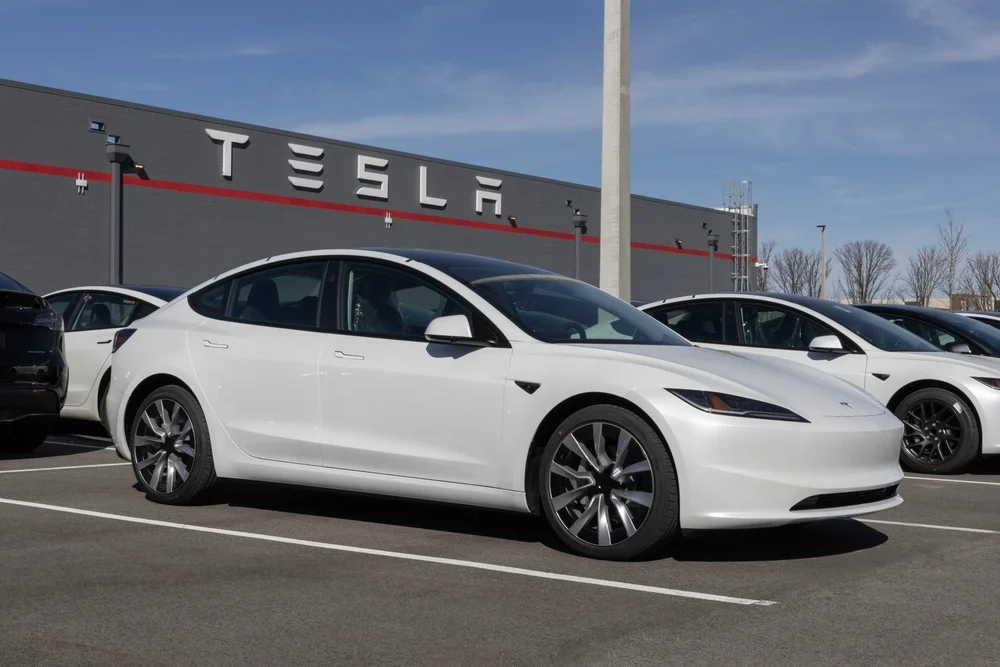 Tesla, American Airlines And 3 Stocks To Watch Heading Into Thursday