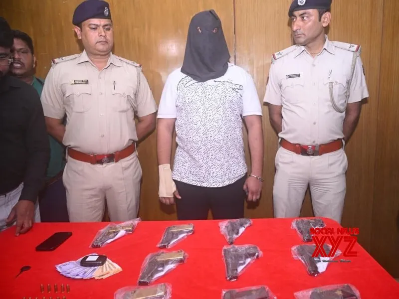 Dreaded gunrunner nabbed in Bhubaneswar, 10 semi-automatic pistols seized
