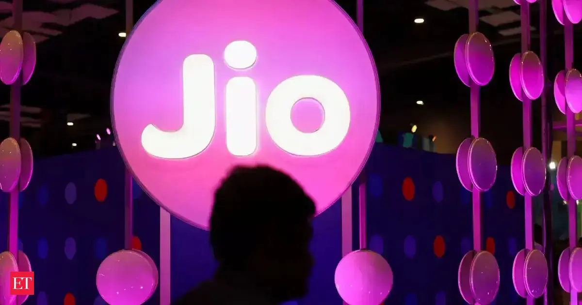 Jio’s broadband growth offsets slower mobile user additions ahead of IPO