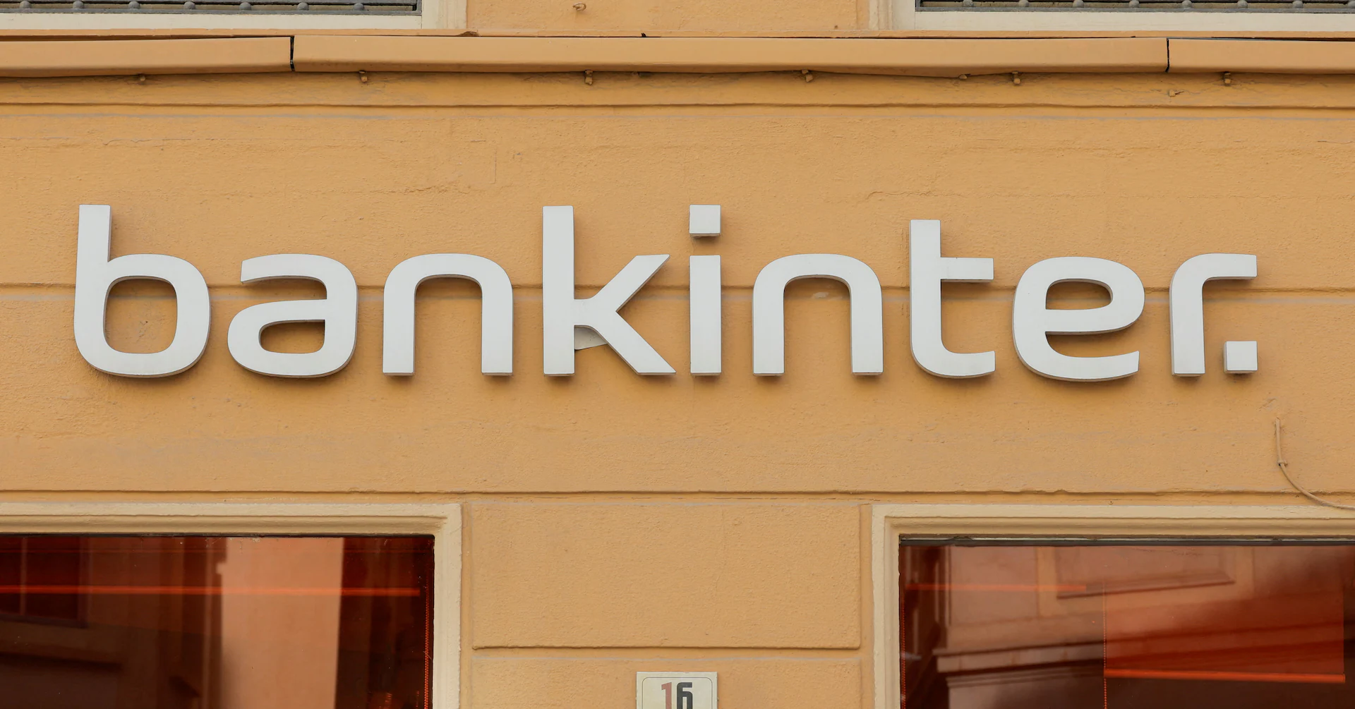 Bankinter trims guidance on 2025 net interest income outlook