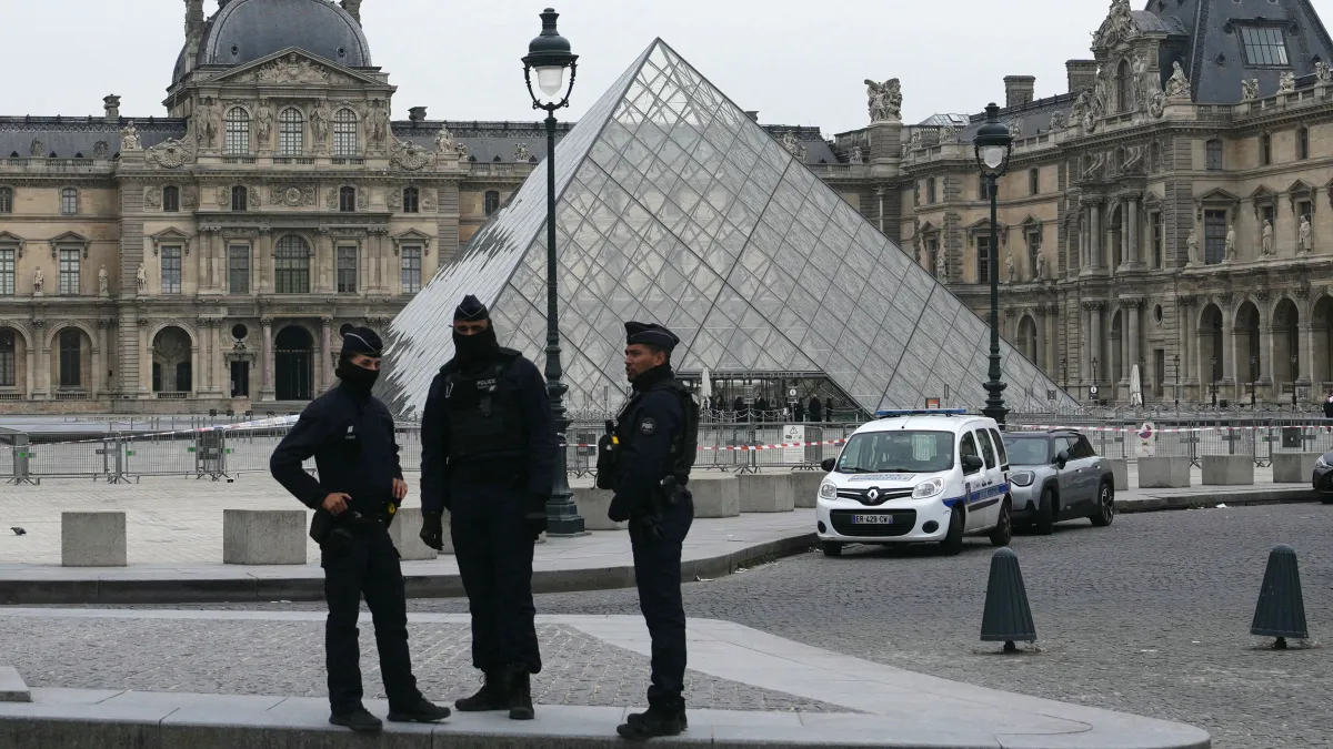 Police probe new video showing Louvre jewel thieves escaping
