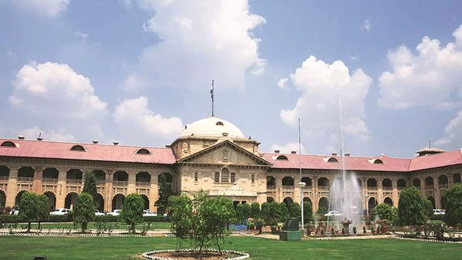 'Highly Unhygienic': Allahabad High Court Directs Registry To Reject Files Stained With Paan