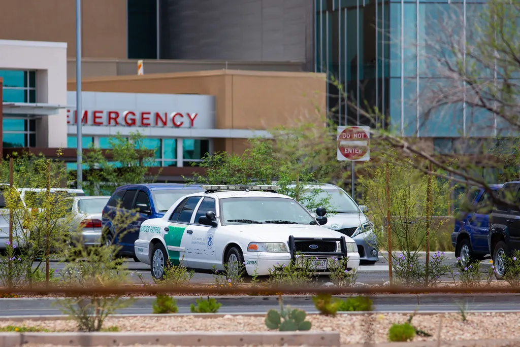 Galindo: When ICE raids hospitals, doctors and nurses must protect patients