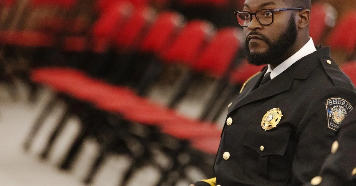Piling on, St. Louis audit says sheriff's office is a mess