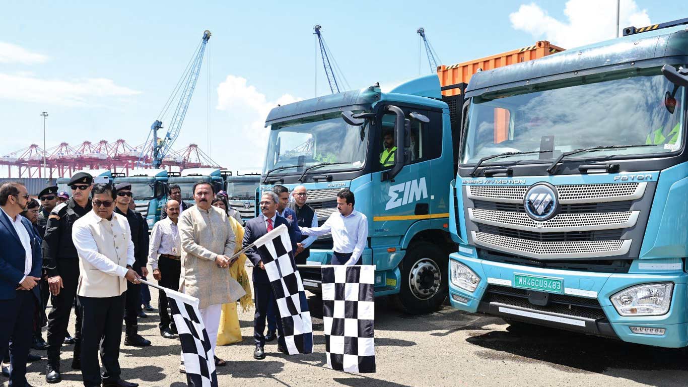 India’s First Fleet Of Electric Heavy Trucks With Swappable Batteries Launched At JNPA