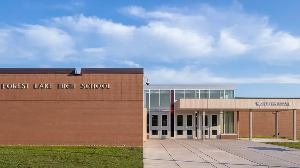 Forest Lake school board to approve resignation