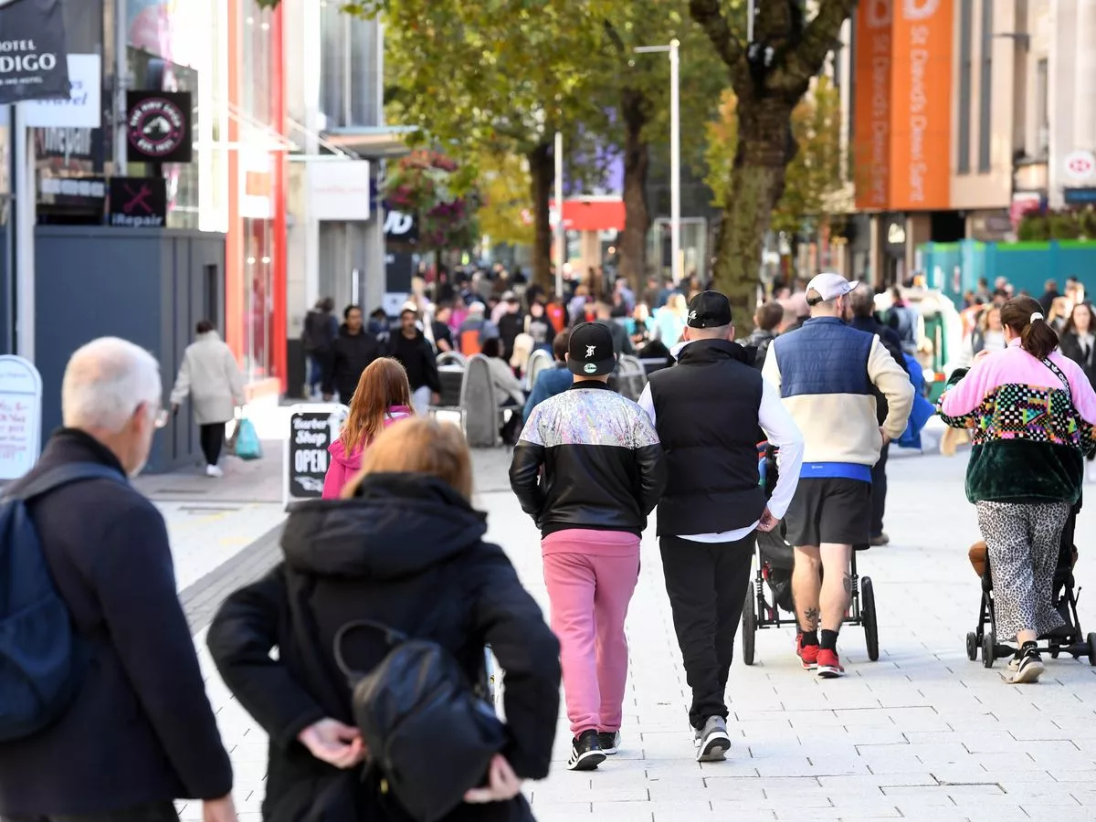 £200 cost of living payments entering bank accounts in October