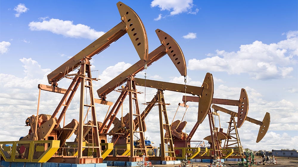 Oil Prices Rally 5% On Trump; Two Oil Plays Makes Bullish Earnings Moves