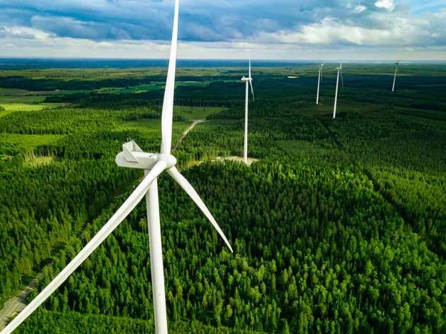 GE Vernova drops after mixed Q3 results, warns of continued weakness in wind business