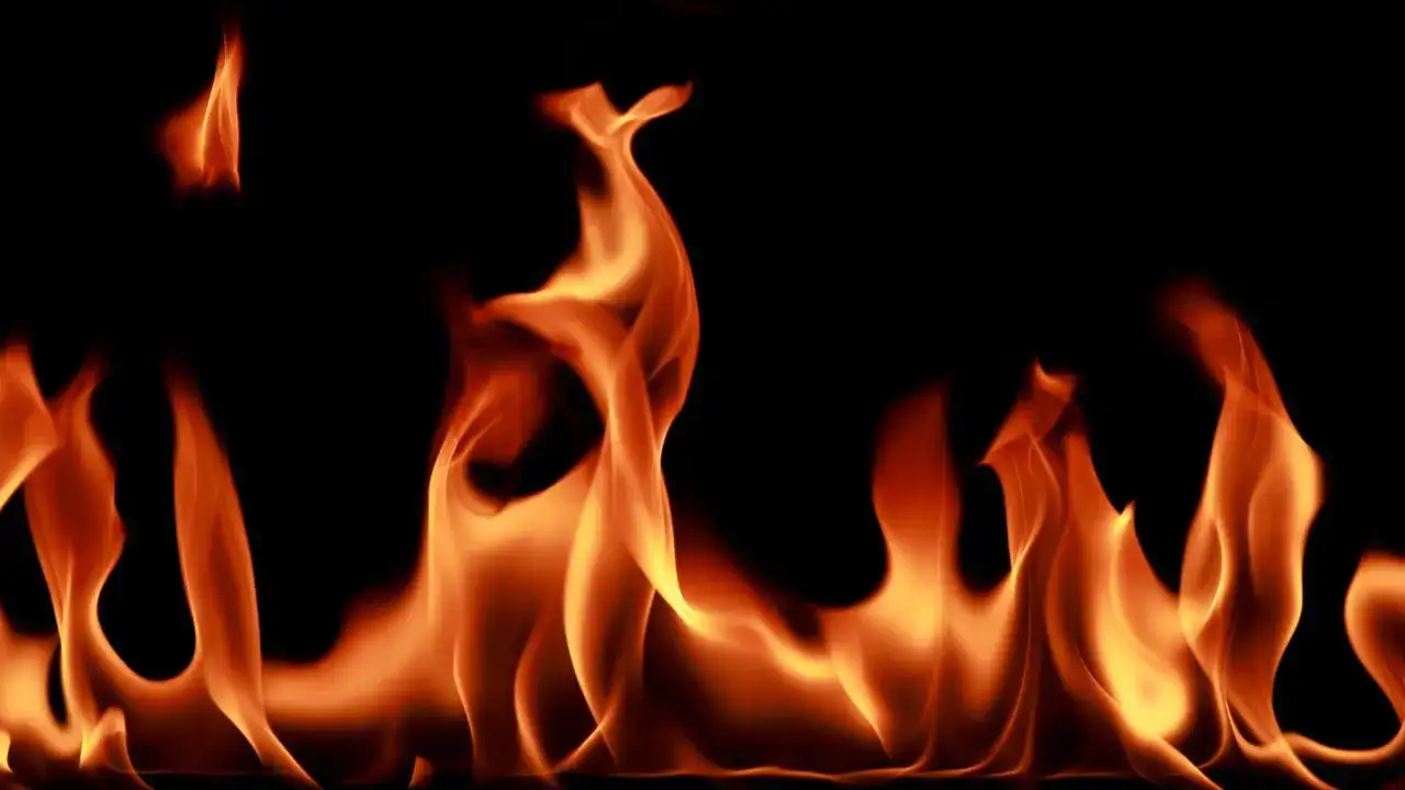 Mumbai Fire: Massive Blaze Erupts at JMS Business Centre; People Stranded on Building's Top Floor | VIDEO