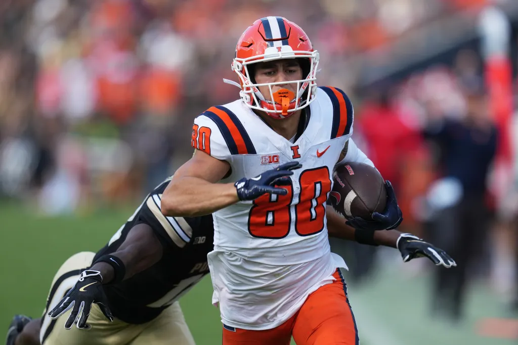 Trio from small central Illinois towns powering Illini offense