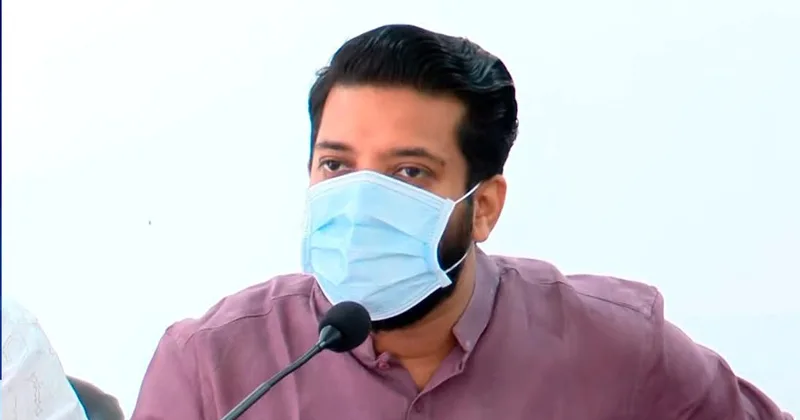 തന്നെ ആക്രമിച്ചത് പോലീസ് സേനയിൽ നിന്നും പിരിച്ചുവിടപ്പെട്ടയാൾ; ഗ്രനേഡ് പൊട്ടിയത് പോലീസിന്റെ കൈയിലിരുന്ന്: ഷാഫി പറമ്പിൽ