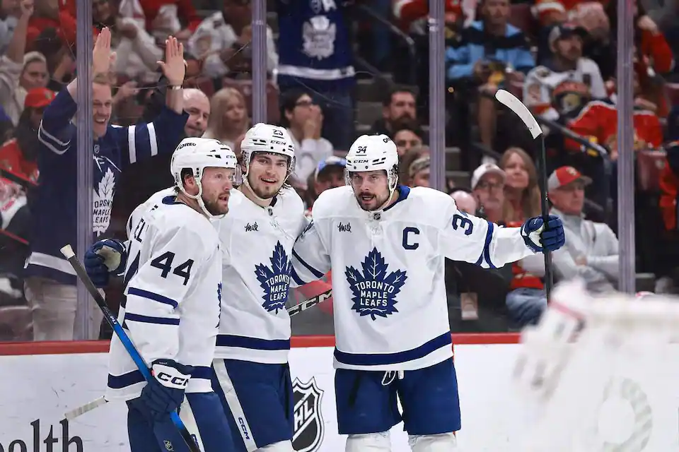 Craig Berube perd patience concernant le premier trio des Leafs