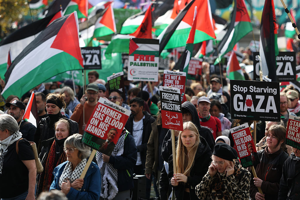 Pressure mounts for Starmer to say Israel is committing genocide