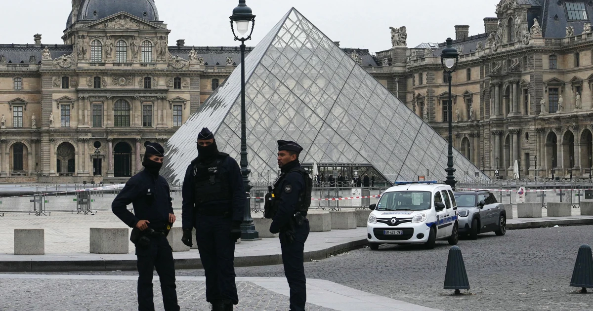 Police probe new video showing jewel thieves escaping