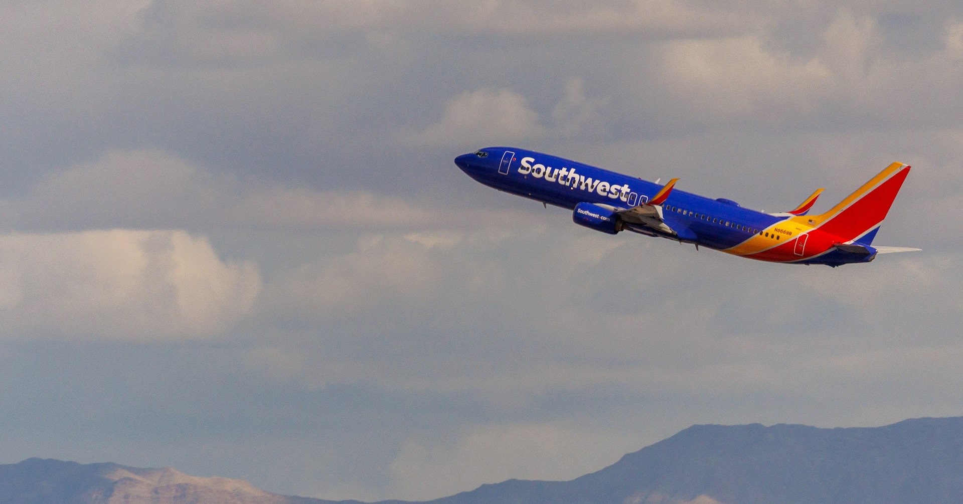 Southwest Airlines posts unexpected Q3 profit on improved travel demand
