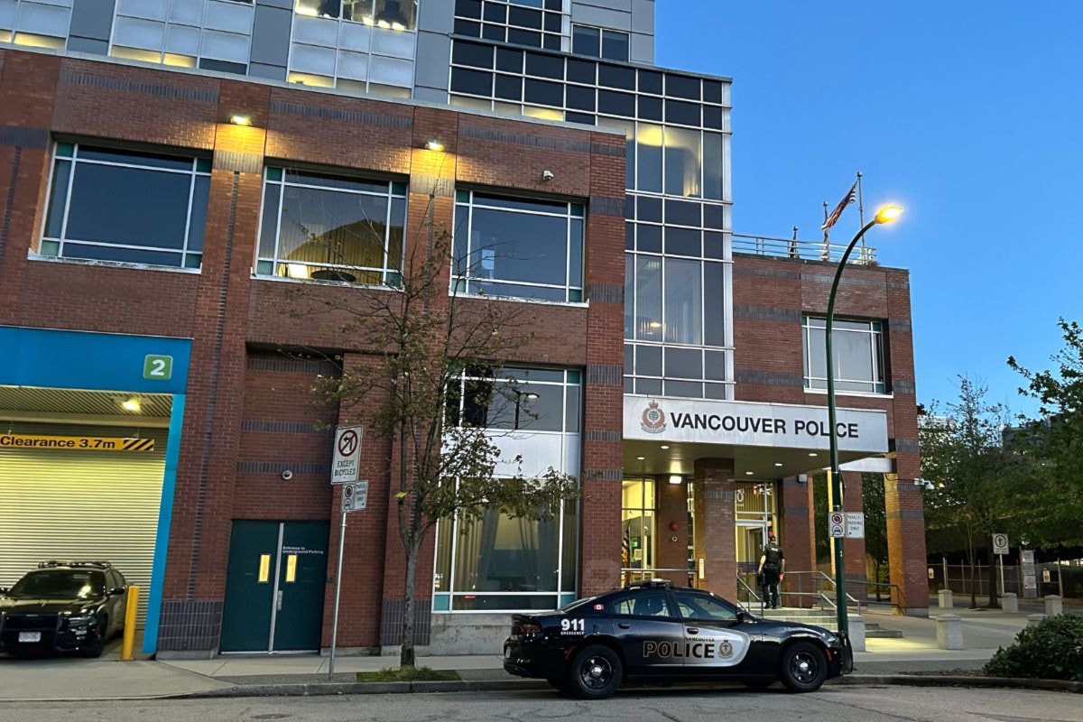 3 arrested, $300K in drugs seized in bust, Vancouver police say
