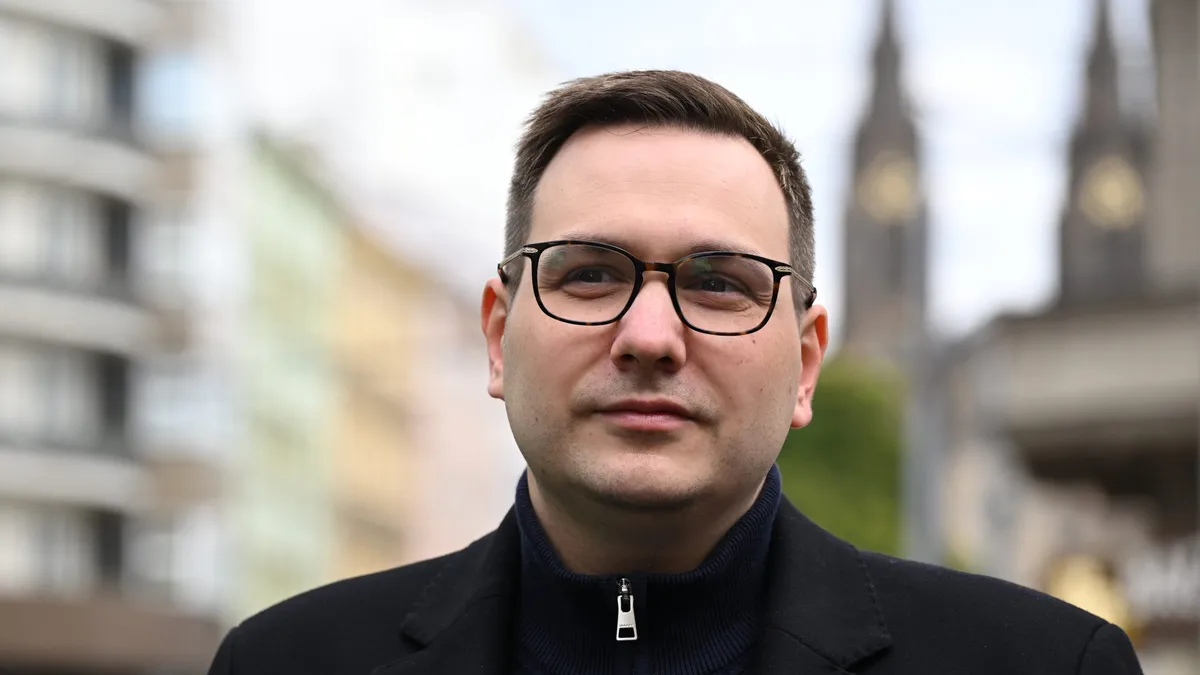Czech foreign minister blasts election winner Babiš as Orbán’s ‘puppet’