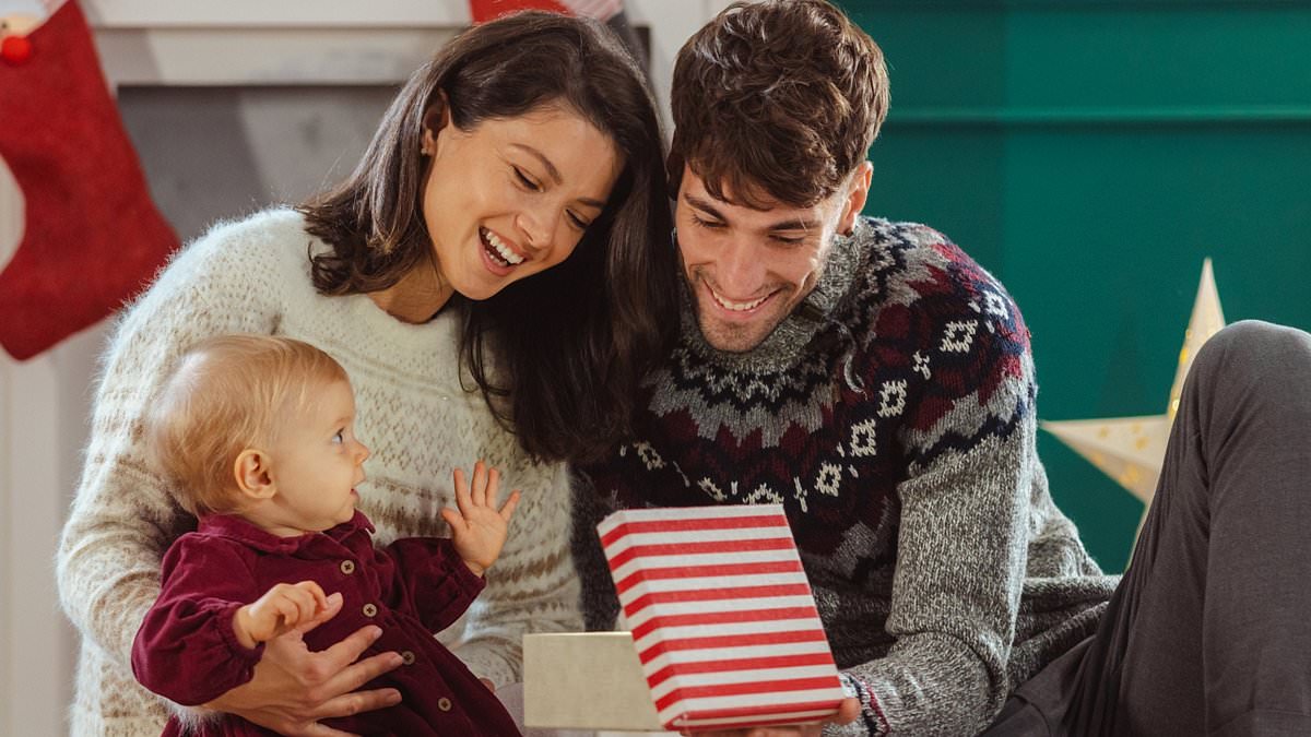 There's just 12 weeks to Christmas - the five easy things you need to do now to save $1,000 for the holidays