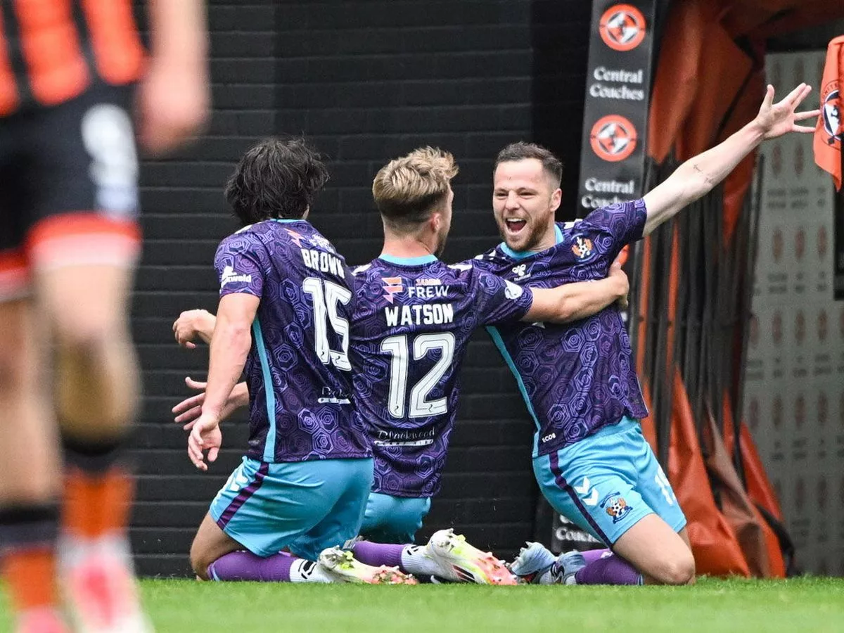Kilmarnock pick up first league win under Stuart Kettlewell with victory at Dundee United