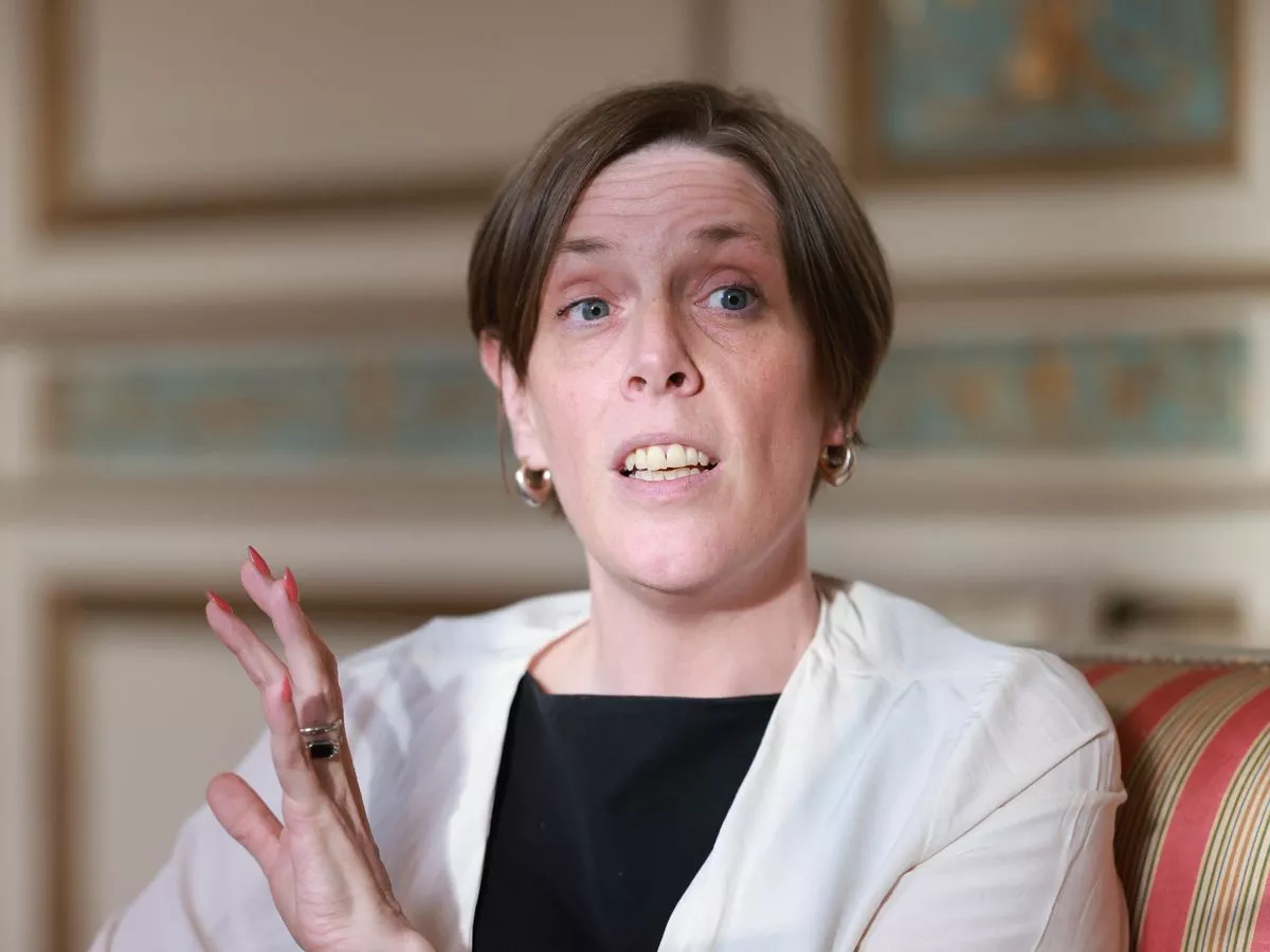 Jess Phillips will not resign over grooming gangs row, minister insists