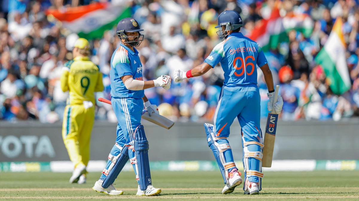 IND vs AUS 2nd ODI 2025: Stump Mic Captures Rohit Sharma and Shreyas Iyer’s Debate Over Call for Single, Says ‘Karke Dekho; Mereko Mat Bolna’ (Watch Video)